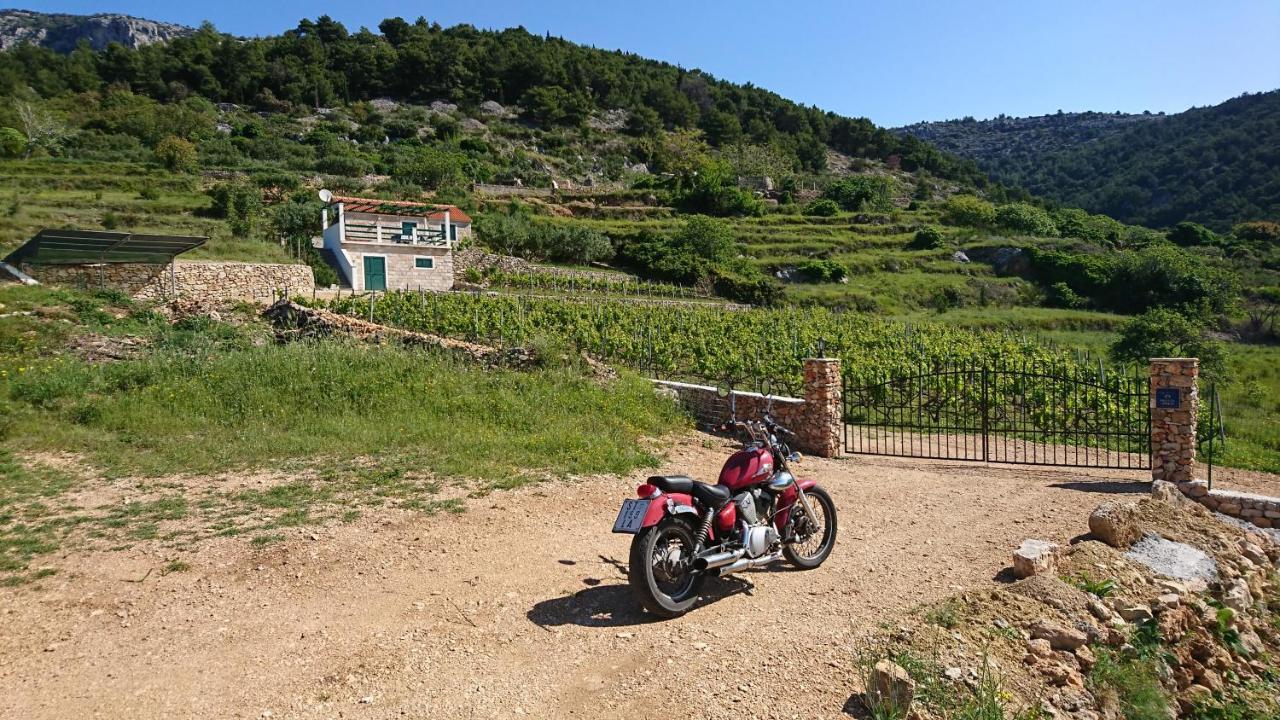 Holiday Home Vineyard House Bol Eksteriør billede